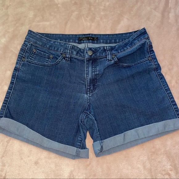 Prana Pants - Prana short size 8/29